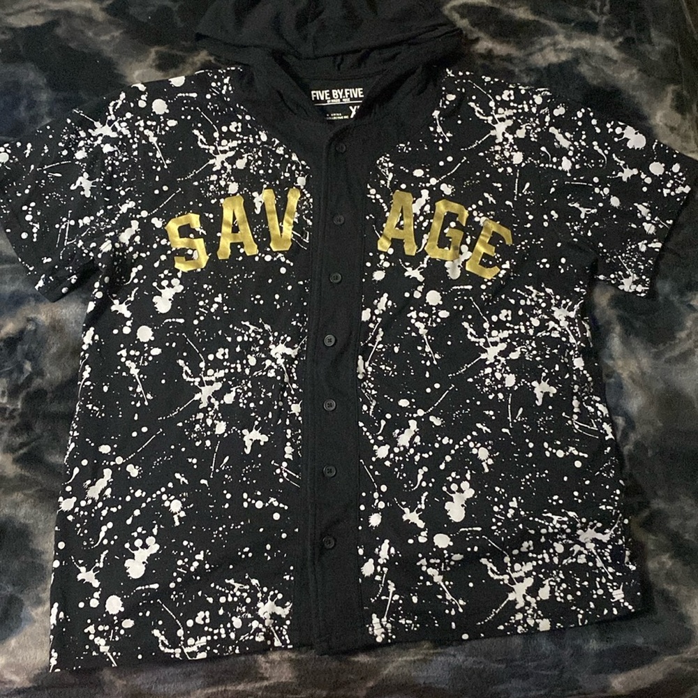 BLACK AND WHITE SAVAGE BUTTON UP